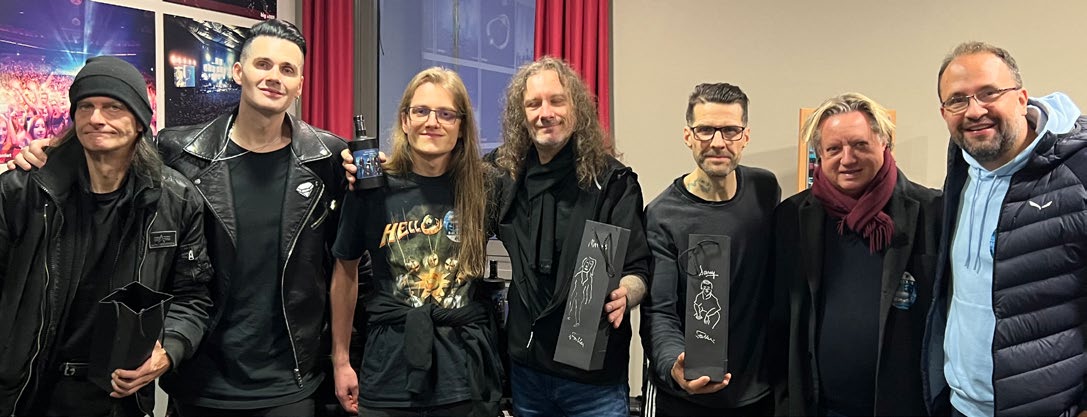 Die Band Helloween mit Laurenz Joachim und den Rechtsanwälten Hoppe & Biskupek